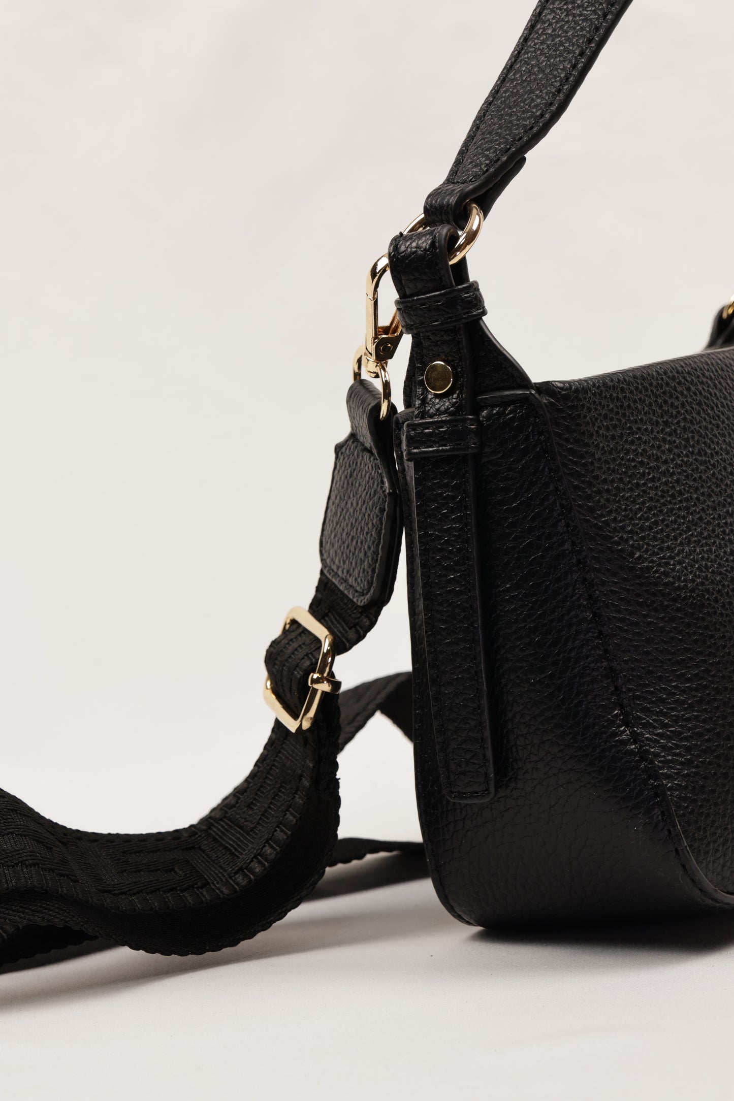 ✨ PLLCD Mini PU Leather Crossbody Bag for Women – Fashion Shoulder Handbag with Wide Strap, Small Tote Purse for Daily Use