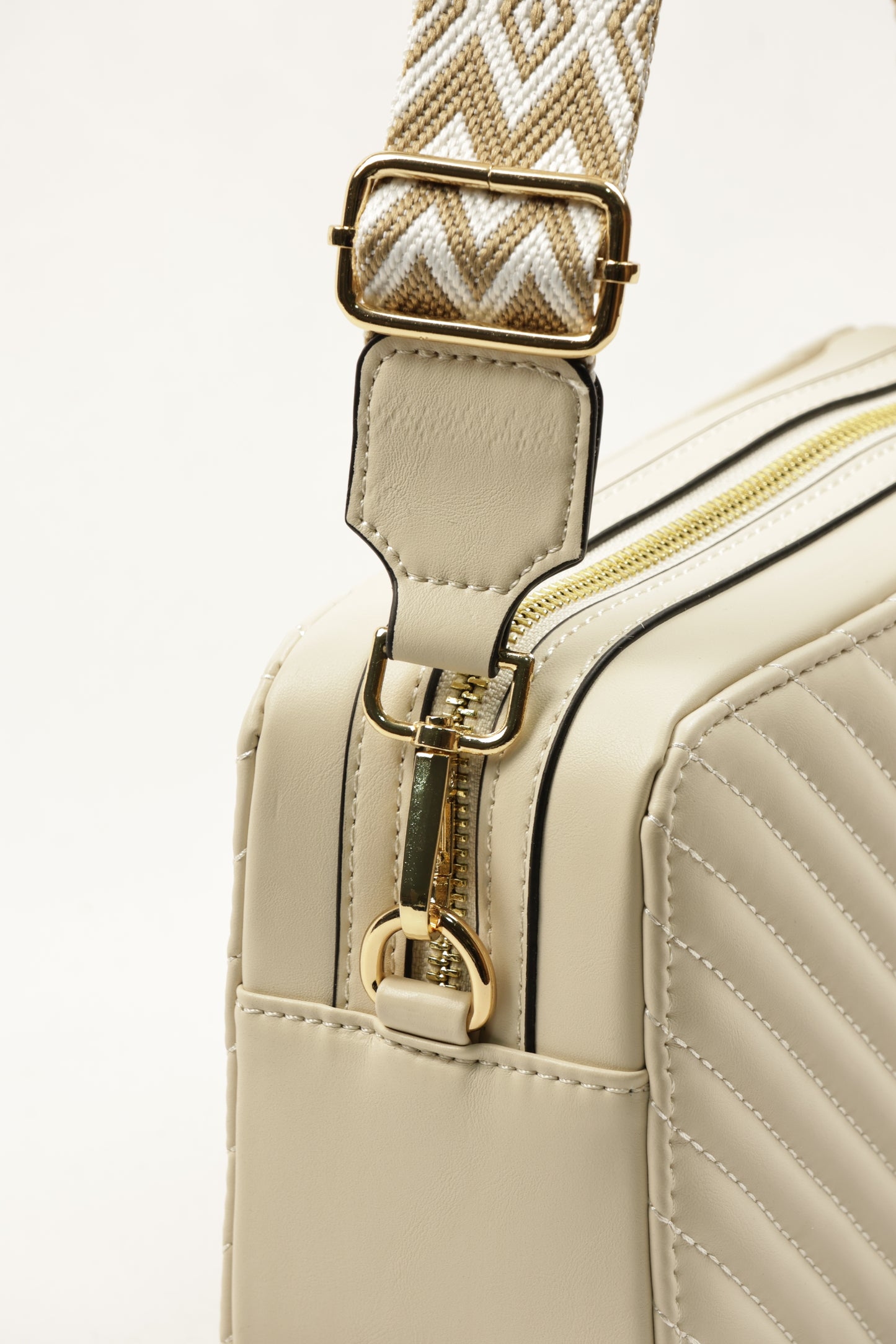 PLLCD Quilted Black Crossbody Bag - 23x14x8cm with Adjustable Patterned Long Strap (85.5–137.5cm)