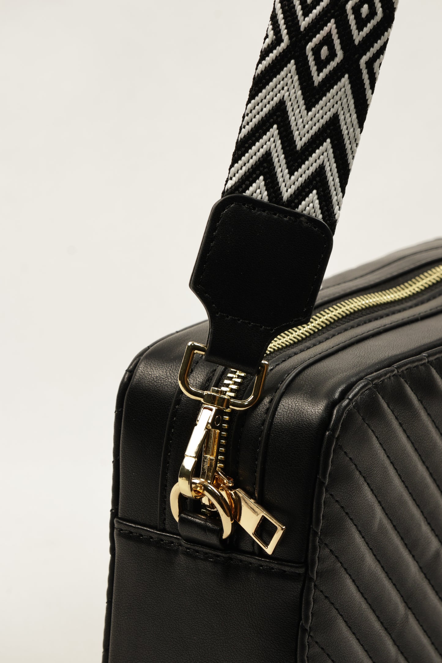 PLLCD Quilted Black Crossbody Bag - 23x14x8cm with Adjustable Patterned Long Strap (85.5–137.5cm)