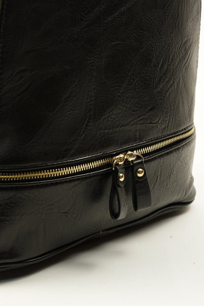 PLLCD Faux Leather Backpack: Streamlined Design with Adjustable Straps (11x28.5x32cm)